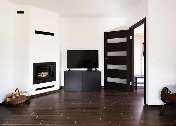 4 Between Two Lakes Apartman *